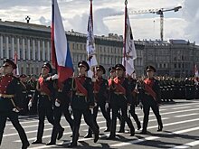 «Ленинград» проехал по Петербургу с концертом