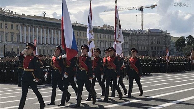 «Ленинград» проехал по Петербургу с концертом