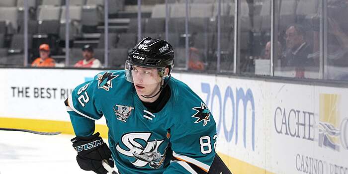 АХЛ. Чехович забил победный гол в матче с «Техасом» и стал 1-й звездой