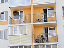 В Минстрое опровергли информацию об изменении правил по остеклению балконов