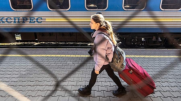 На Украине решили эвакуировать несовершеннолетних из Днепропетровской области