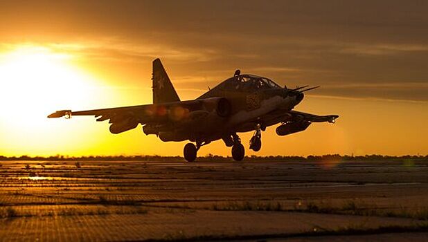 Россия применила на Украине Су-25СМ3 с «яйцами жизни»