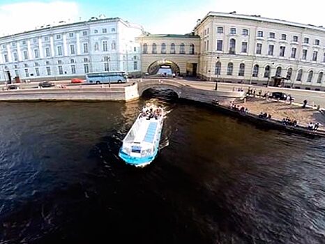 В Петербурге открылась летняя навигация