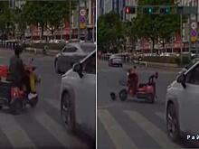 Момент ДТП не попал на видеокамеру в Китае