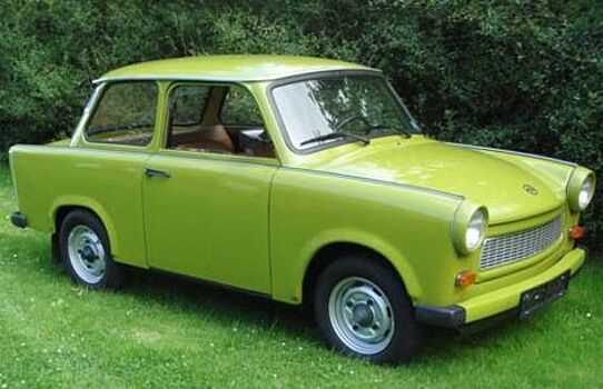 Trabant 601 - народный автомобиль из ГДР, с пластиковым кузовом и без бензонасоса