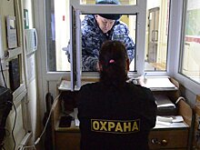 В Пензе росгвардейцы проверяют школьных охранников