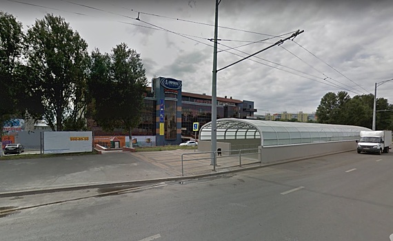 В подземном переходе на Московском шоссе опять провалилась плитка