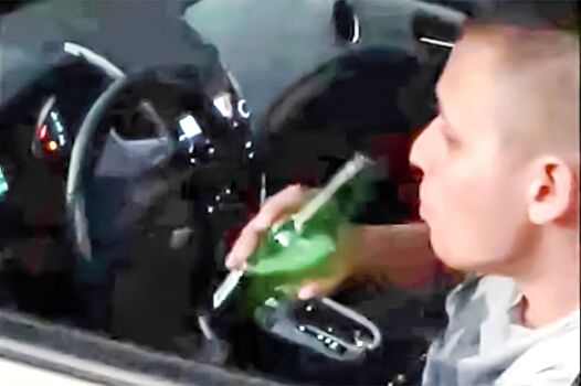 Гаишника, предложившего "зарубиться", что его не накажут за пьянку, все же наказали