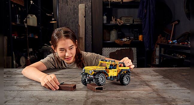 Lego объявила о начале продаж набора Jeep Wrangler