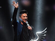 Сергей Лазарев рассказал, как целовался с женой Акинфеева