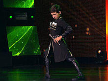 Леон Капба станцевал абхазский танец с членами жюри "Ты супер! Танцы"