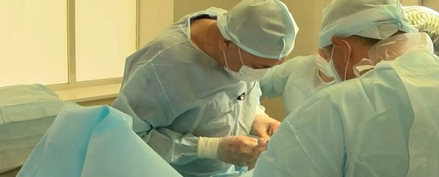 Из-под кожи на груди жителя Волгограда хирурги извлекли 15-сантиметрового гельминта
