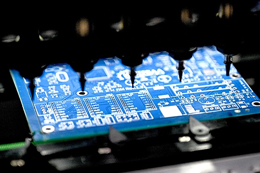 Мишустин пообещал на поддержку электронной промышленности 250 млрд рублей