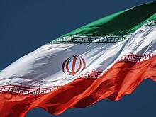 В Иране протестующие подожгли Коран и пытались напасть на мечеть