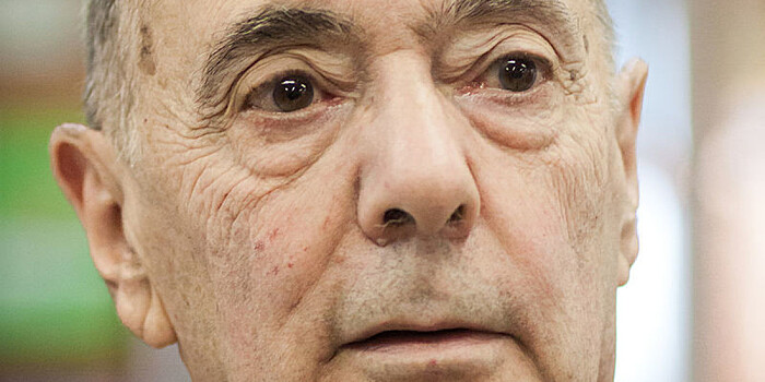 Поэта Анатолия Наймана госпитализировали в реанимацию с инсультом