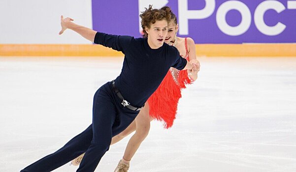 Павел Дрозд тренируется в дуэте с Елизаветой Шичиной