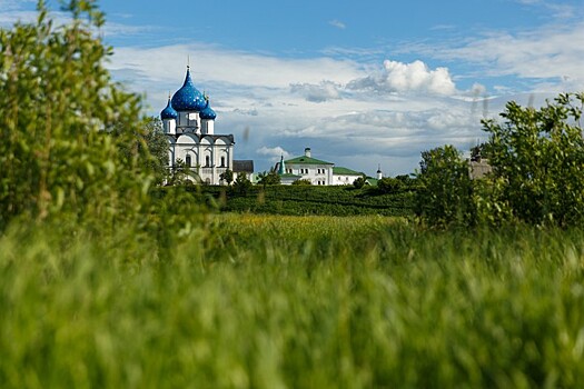 В АТОР рассказали, куда можно поехать отдохнуть на несколько дней в России