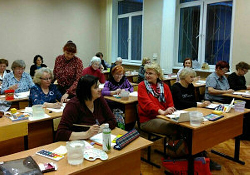 В библиотеке №150 прошла встреча любителей музыки из «Московского долголетия»