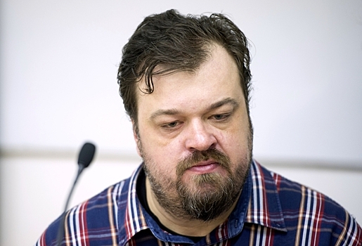 Умер спортивный комментатор и журналист Василий Уткин