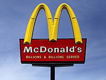 Американка на угнанном пикапе устроила дебош и попалась при заказе в McDonald's