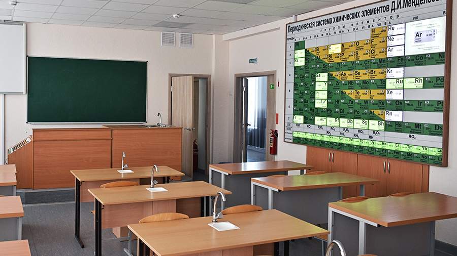 Отец ученика избил педагога в школе в Москве