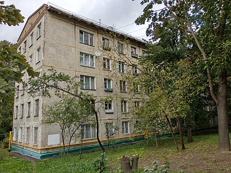 На улице Одесской, 23 больше нельзя останавливаться легковому авто