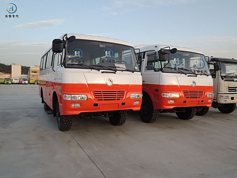 Китайский полноприводный ПАЗик — Dongfeng EQ6670PT