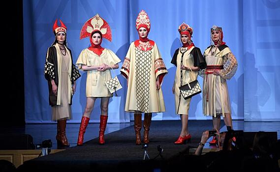 В Курске определили победителей полуфинала Международного конкурса молодых дизайнеров «Русский Силуэт»