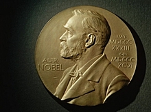 В Стокгольме наградили лауреатов Нобелевской премии за 2017 год