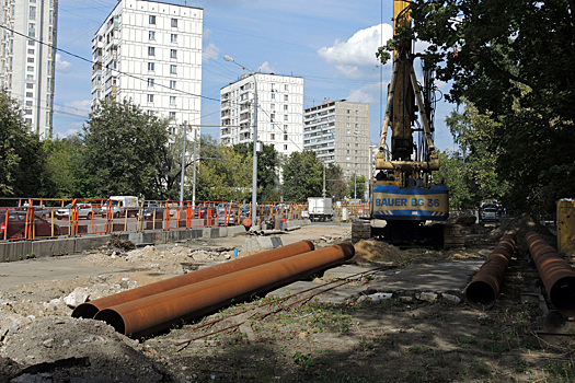 Мужчина оказался погребенным заживо во время укладки труб