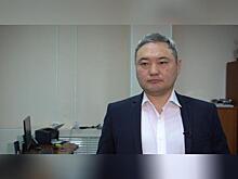 Улицы Саратова обрабатывают противогололедными материалами