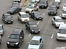 Утро не задалось: водители встали в меленную пробку от Титова до Димитровского моста