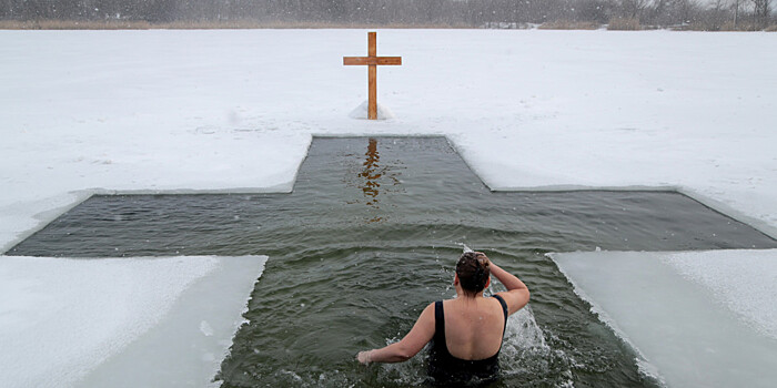 Крещение Господне: из-за «омикрона» в Санкт-Петербурге ограничили число купелей