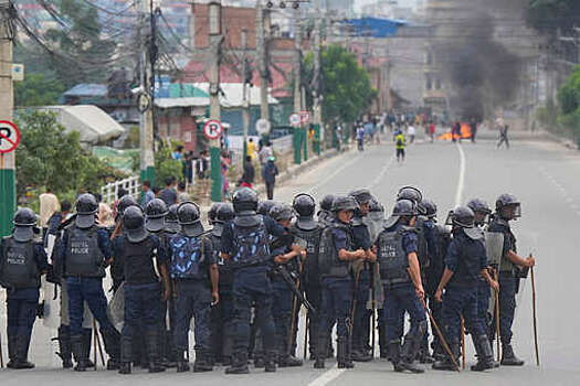 NDTV: в Непале протестующие подожгли резиденции президента и премьера страны