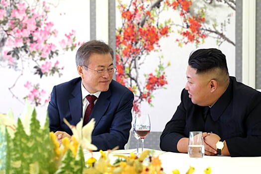 Северная Корея считает "бессмысленным" участие Ким Чен Ына в саммите АСЕАН в Южной Корее