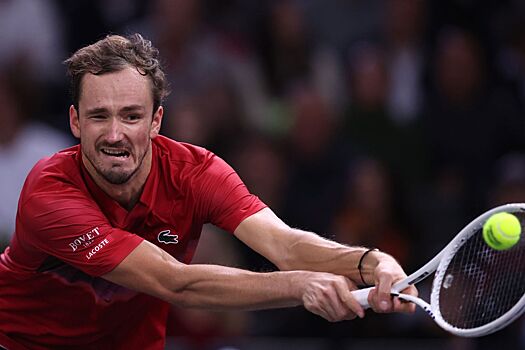 Даниил Медведев — Алекс де Минор: прогноз на матч 12 ноября