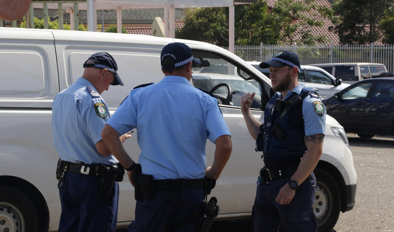 Daily  Mail:       16