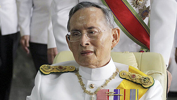 Король Таиланда кремирован в Бангкоке
