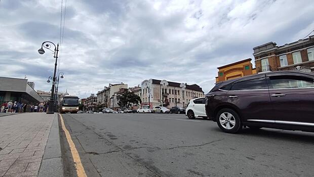 Известная торговая улица Владивостока вошла в список самых дорогих для аренды