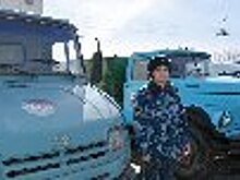 Сотрудник УФСИН России по Курганской области отремонтировал партию грузовых и легковых автомобилей для отправки в зону специальной военной операции