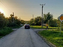 Ехал по дороге: на Дону под машину попал подросток-велосипедист