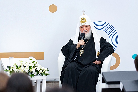 Патриарх Кирилл назвал "компанией ряженых" раскольников украинской ПЦУ