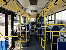 КамАЗ столкнулся с автобусом № 55 в Кировском районе Волгограда