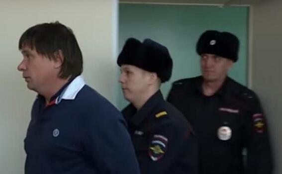Суд в Новосибирске отпустил под подписку о невыезде замруководителя клиники Мешалкина