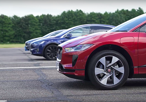 Видео: Jaguar i-Pace против двух Tesla Model X