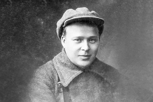Аркадию Гайдару 120 лет. Отчего романтикам, бескорыстно посвящающим себя идее служения стране, живется несладко?
