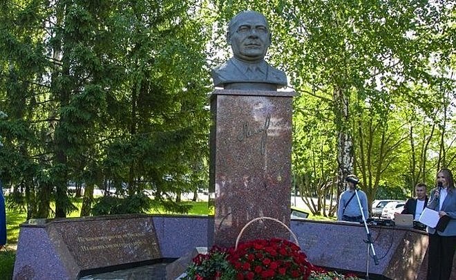 День в истории: памятник основоположнику Нижнекамска, блокада Ленинграда и казнь Фучика