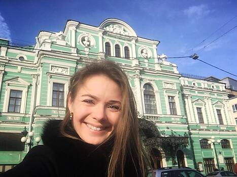 Звезда сериала «Мажор» Карина Разумовская впервые поделилась фото с 7-месячным сыном