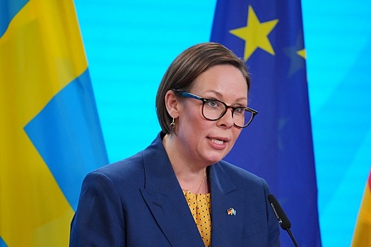 Глава МИД Швеции Стенергард призвала уважать суверенитет Дании
