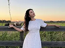 Юлия Такшина похвасталась стройной фигурой на пляже в Сочи